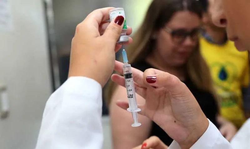 Imagem ilustrativa da imagem Fiocruz indica desaceleração em casos de síndrome respiratória aguda