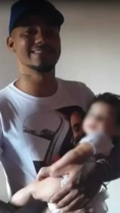 Filha do casal, que nasceu no mesmo dia do pai, completa 1 ano