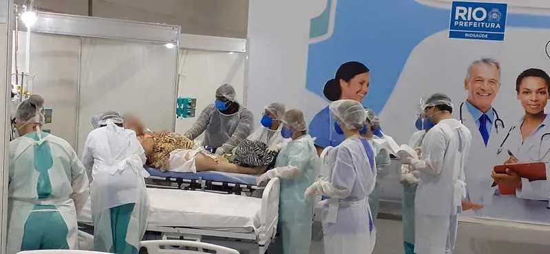 Os demais 400 leitos da unidade de campanha da Prefeitura, construída emergencialmente no Riocentro, serão ativados progressivamente, conforme a chegada, na semana que vem, dos respiradores
