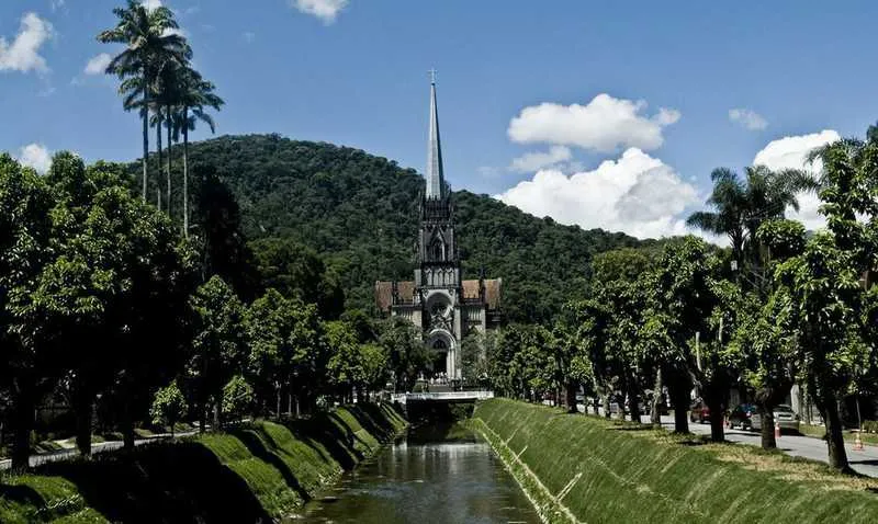 Imagem ilustrativa da imagem Catedral Imperial de Petrópolis passará por ampla restauração