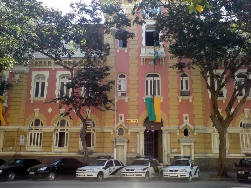 O caso  foi registrado na 76ª DP (centro)