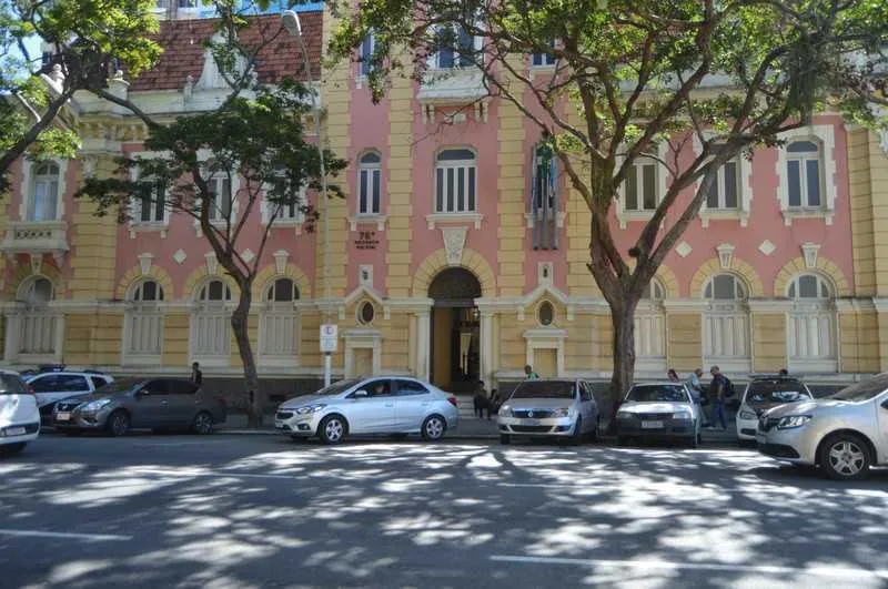 O homem foi encaminhado para a 76ª DP (Centro de Niterói)