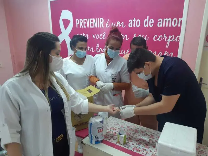 Imagem ilustrativa da imagem Funcionários do Hospital Luiz Palmier realizam testagem rápida