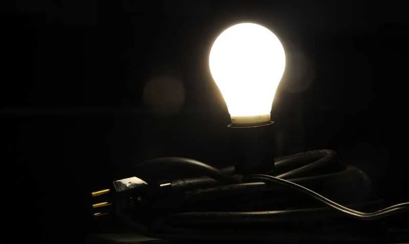 Imagem ilustrativa da imagem Procon multa Enel em R$ 10,2 milhões por problemas em contas de luz