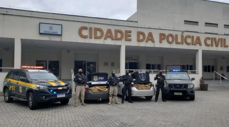 Nos últimos 20 meses a PRF e a Polícia Federal (PF) juntas, apreenderam mais de 40 toneladas de drogas