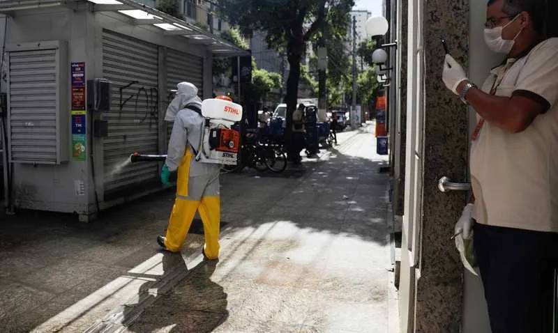 Após trabalho de desinfecção, uso de máscaras será obrigatório
