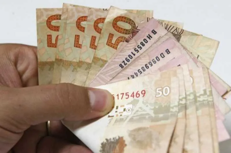 Os quiosqueiros e produtores agroecológicos começarão a receber o auxílio pago pelo Município nesta semana
