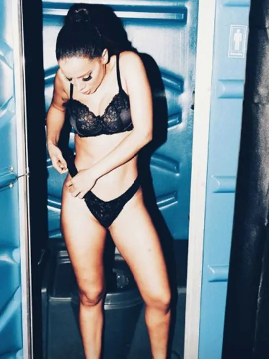 Anitta falou sem rodeios sobre masturbação 