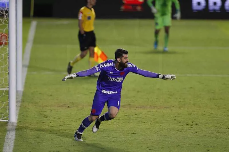 Fernando Miguel defendeu duas cobranças 