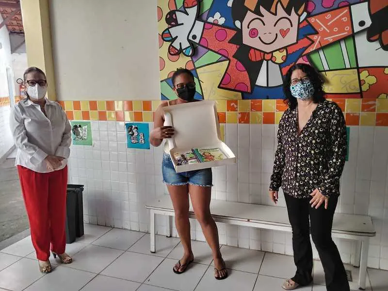 Imagem ilustrativa da imagem Prefeitura de Niterói entrega kits escolares para alunos da rede municipal
