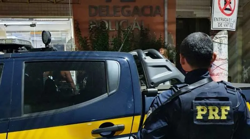 A ocorrência foi registrada na 72ª DP (São Gonçalo).