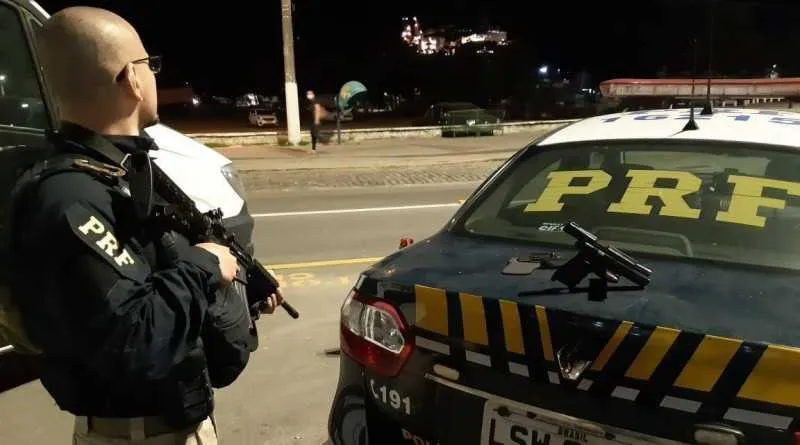 A ação faz parte da Operação Tamoio II, que reforça o policiamento nas rodovias federais