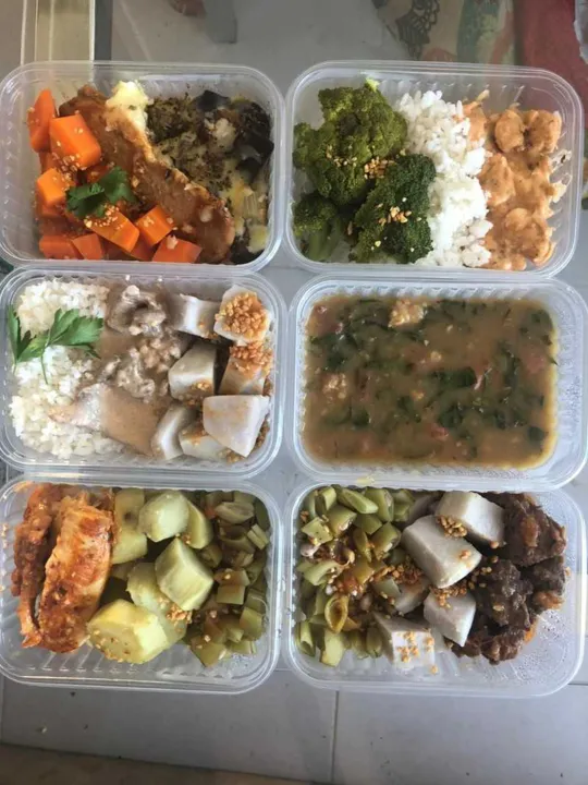 O cardápio é desenvolvido por Raissa, que é nutricionista e estava desempregada