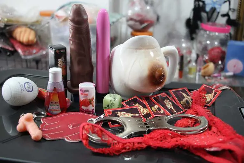 Com a quarentena, muitos sex shops estão focando em venda online e delivery