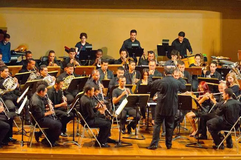Orquestra de Sopros da UFRJ, regida pelo Maestro Marcelo Jardim
