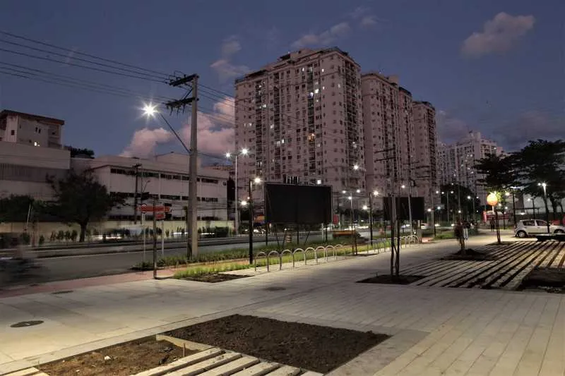Imagem ilustrativa da imagem Prefeitura retoma obras de alargamento da Avenida Marquês do Paraná