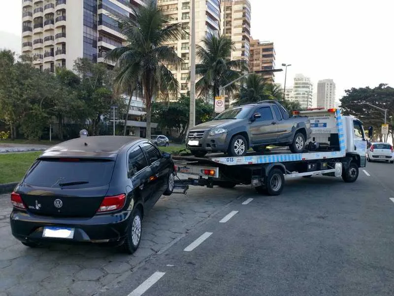 A fiscalização contou com 10 reboques da Coordenadoria de Fiscalização de Estacionamentos e Reboques (Cfer), da Seop