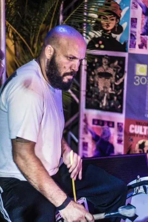 O músico precisa ser submetido a uma cirurgia em São Paulo.