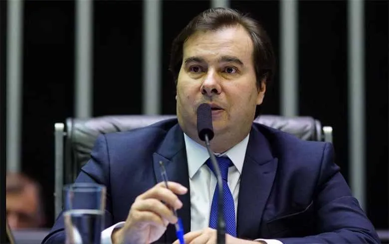Rodrigo Maia: "defender a ditadura é estimular a desordem"  