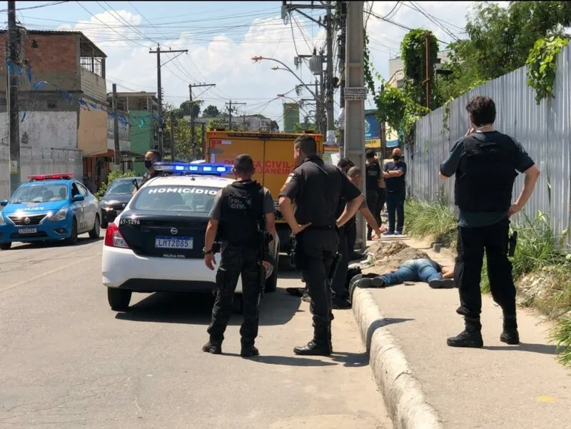 Crime foi cometido no fim da manhã desta terça