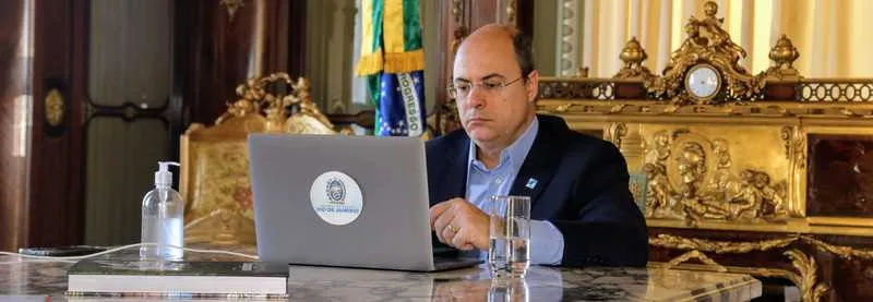 O governador explicou que, em parceria com o Ministério Público, a Polícia Militar vai fechar estabelecimentos comerciais que não estiverem cumprindo as determinações de isolamento