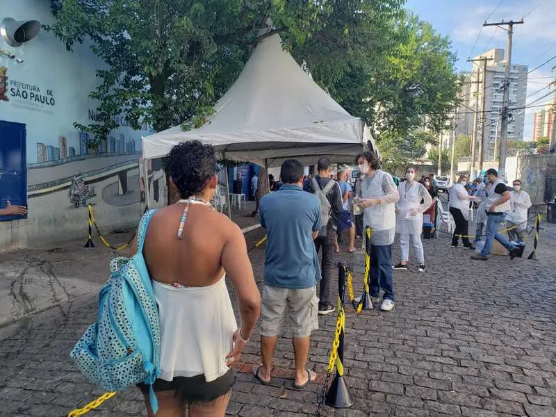 O trabalho começou na cidade de São Paulo, focado em pessoas em situação de rua