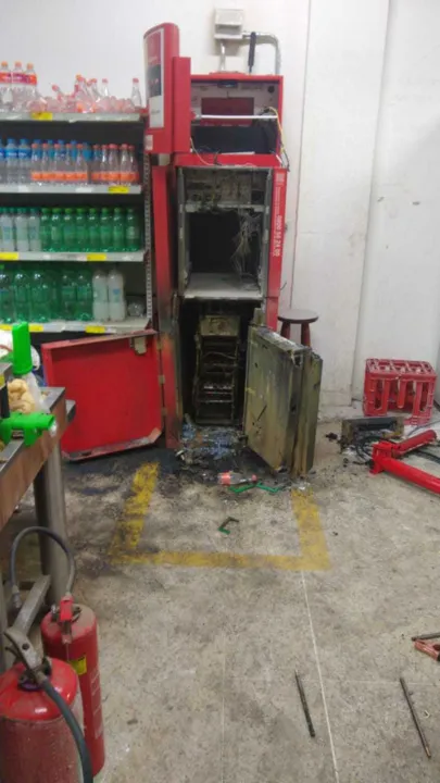 O estabelecimento fica na Avenida Eugênio Borges