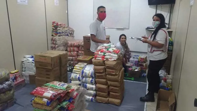 Imagem ilustrativa da imagem Cruz Vermelha de SG distribui cestas básicas com as doações recebidas