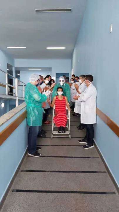 Ela é a quarta paciente com alta no Hospital Luiz Palmier