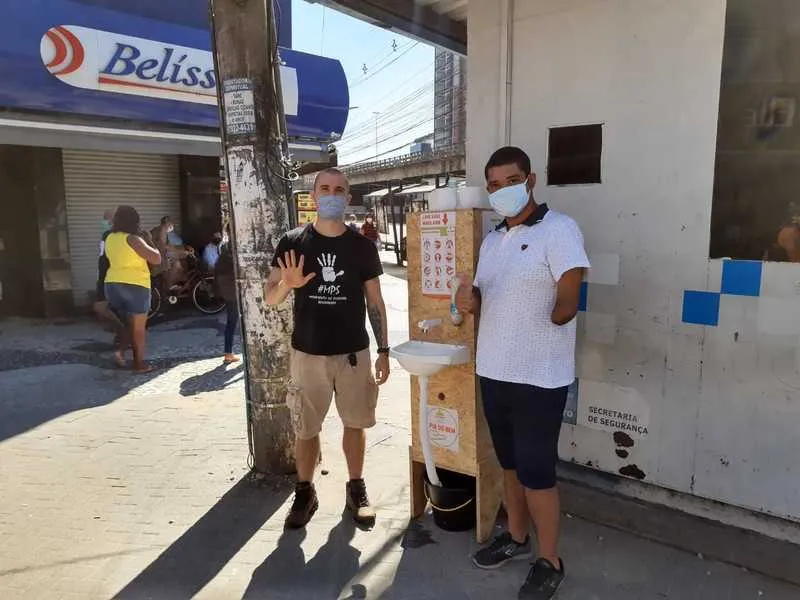 Pia foi instalada em local próximo a Rua da Feira