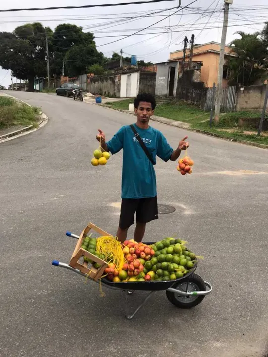 O jovem Smith dos Panos agora é Smith das Frut’S, segundo ele mesmo 