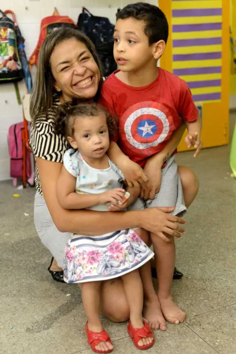 Bruna Cavalheiro é mãe de Davi, de 6 anos, e de Hadassa, de 2 anos