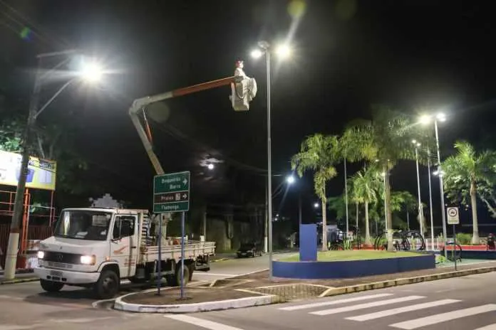 O intuito de reduzir a circulação de pessoas durante a noite