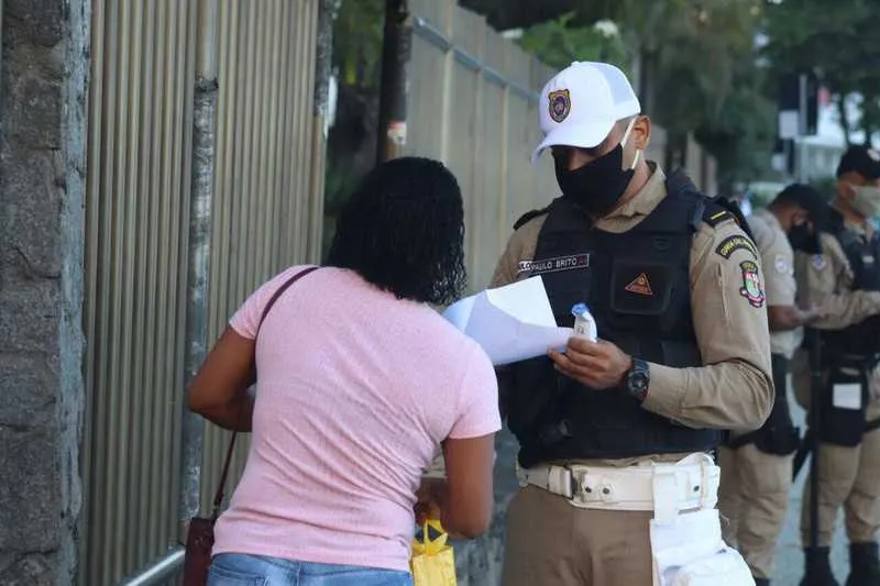 A  multa para quem desrespeitar o decreto na cidade começa em R$ 180 e pode dobrar em caso de reincidência