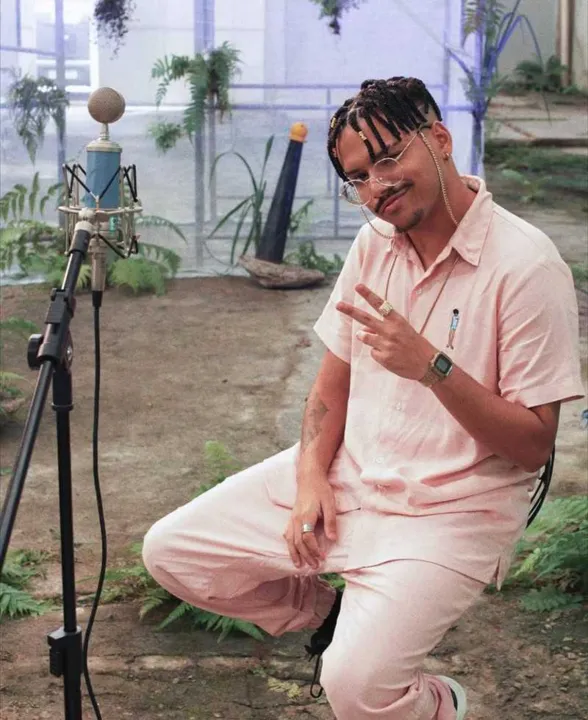 Cantor Filipe Papi teve seu primeiro hit lançado no canal do Youtube da gravadora Warner Music