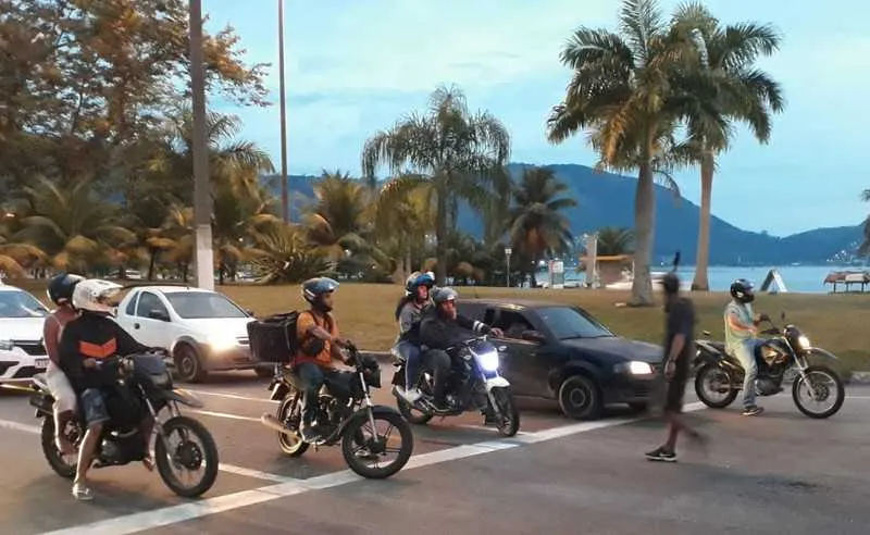 Em Niterói, não há repressão por parte do Detran, da PM e da Prefeitura