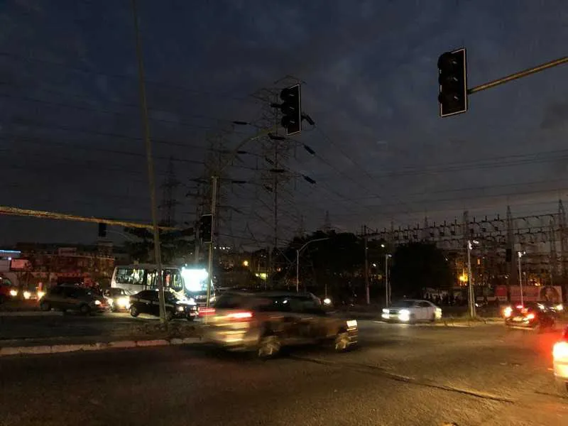 Imagem ilustrativa da imagem Reflexos do 'ciclone bomba' causam ventos de até 90 km/h no Rio