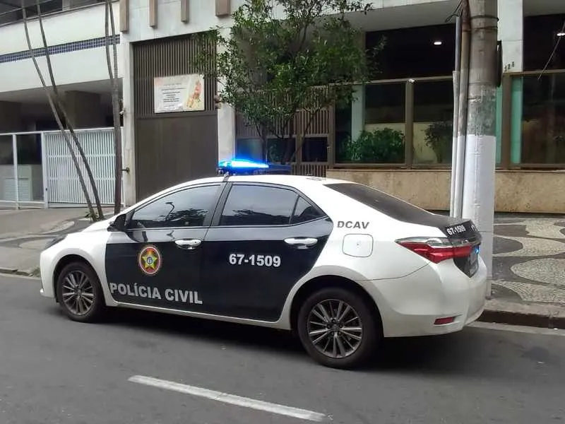 O  advogado começou a abusar sexualmente das enteadas quando elas tinham cinco anos de idade