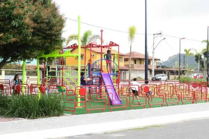 A praça recebeu o nome do vereador  Eucílio Gonçalves da Silva
