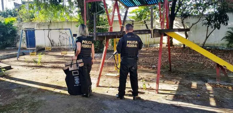 Homem cuidava de uma escola desativada