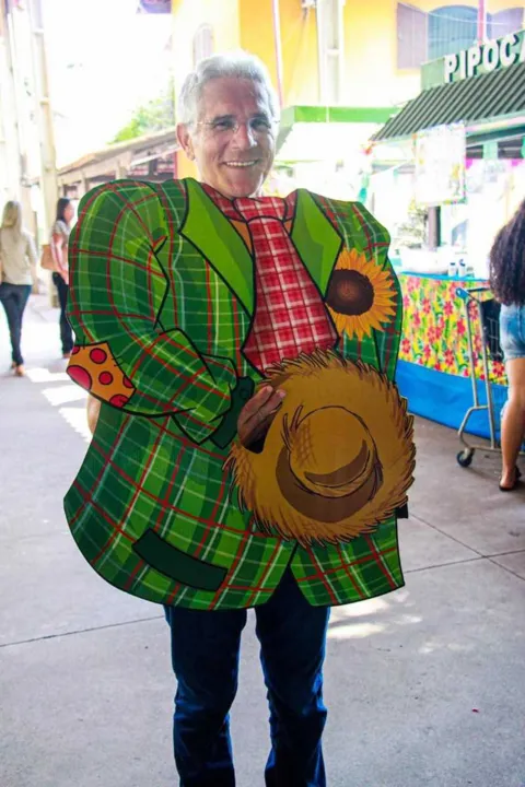 O padre Dé mandou um recado para os fiéis que querem comprar a caixa com as comidas típicas vendidas pela Fundação