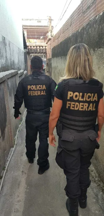 O mandado de busca e apreensão, expedido pela 7ª Vara Criminal Federal