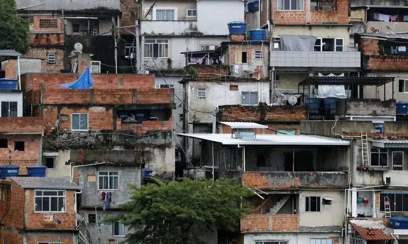 Imagem ilustrativa da imagem Programa de orientação sobre a covid-19 nas favelas poderá ser criado no Rio