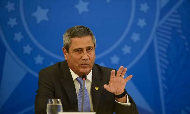 Ministro Braga Netto testa positivo para o coronavírus