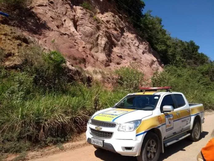 Imagem ilustrativa da imagem Maricá: Base da Defesa Civil em Itapeba recebe chamados por WhatsApp