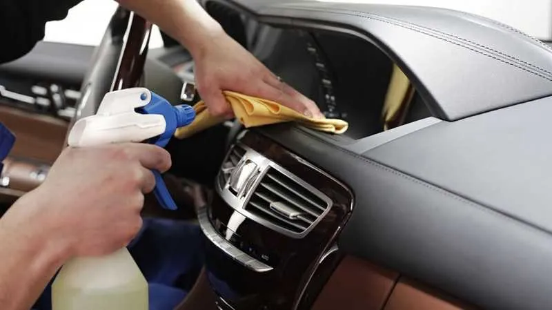 Imagem ilustrativa da imagem Norma obriga higienização em carros da Cedae e da Secretaria de Saúde