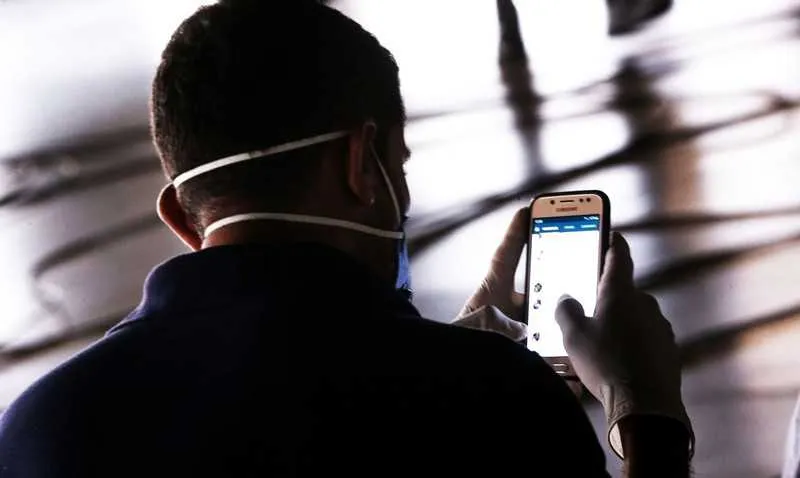 O maior problema da barba está relacionado ao uso da máscara de proteção, uma vez que dificulta a vedação no rosto