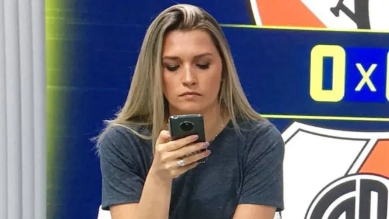 Ana Thaís Matos foi uma dentre os jornalistas que tiveram o número vazado