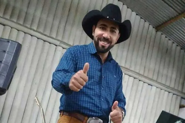 Imagem ilustrativa da imagem Cantor sertanejo sofre infarto e morre horas após fazer live