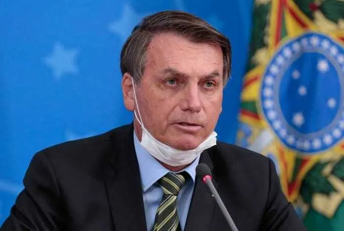 Bolsonaro editou na noite desta segunda (11), o decreto que incluiu novas atividades como serviços essenciais